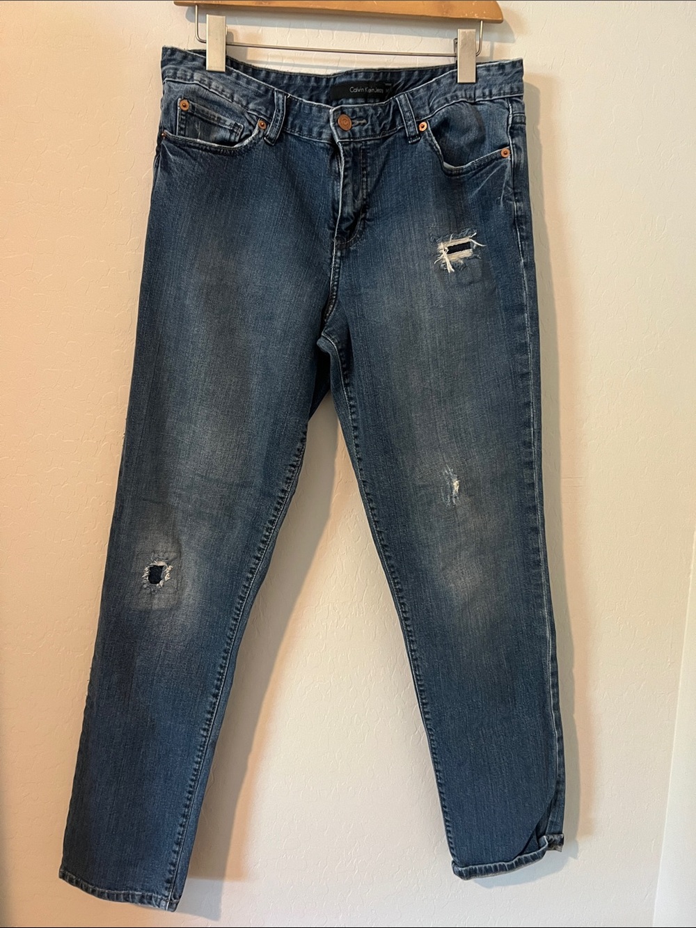 Calvin Klein Women's Medium Blue Distressed Boyfriend Jeans
